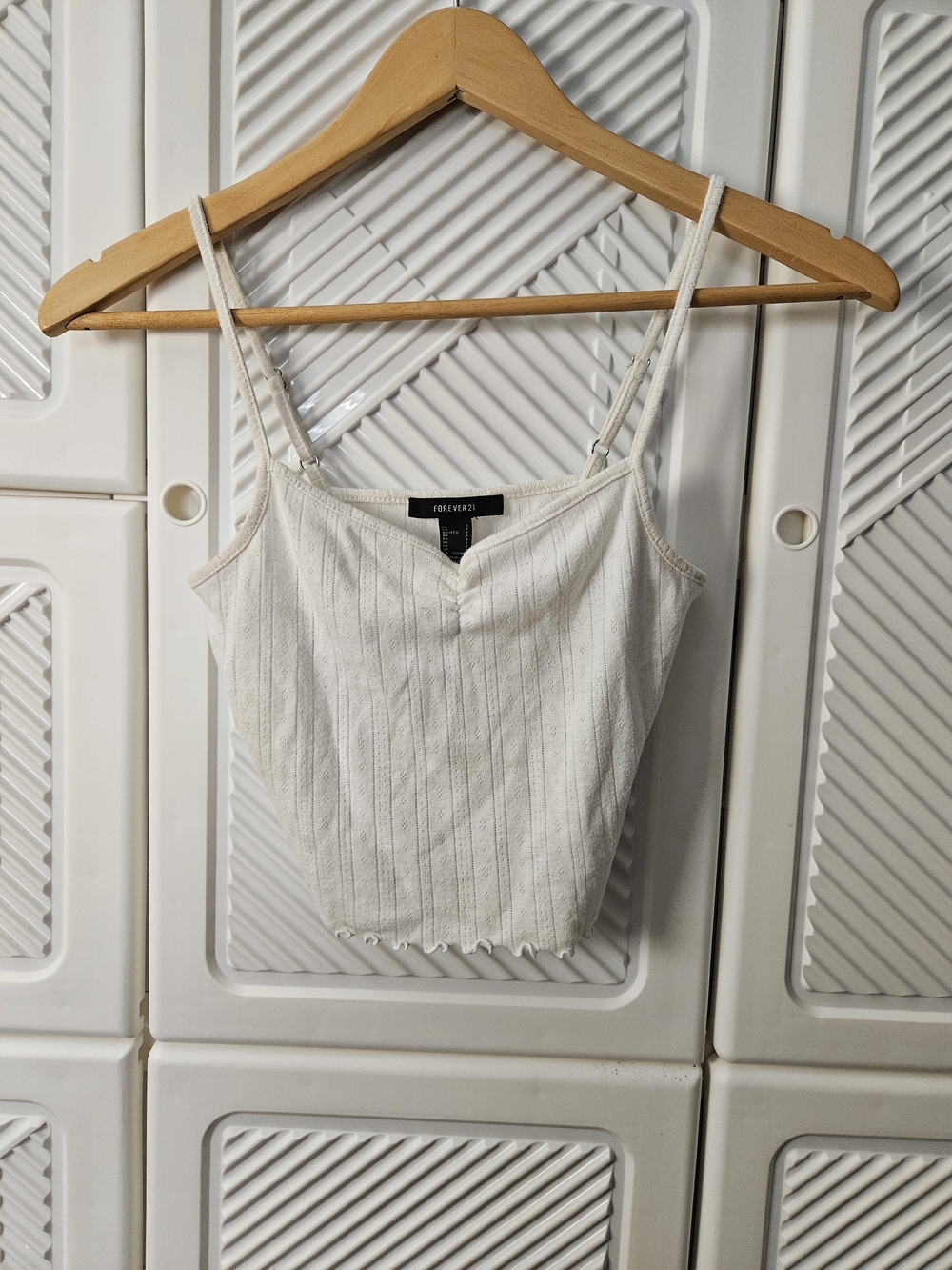 Forever 21 Cream Ribbed V-Front Spaghetti Strap Crop Top